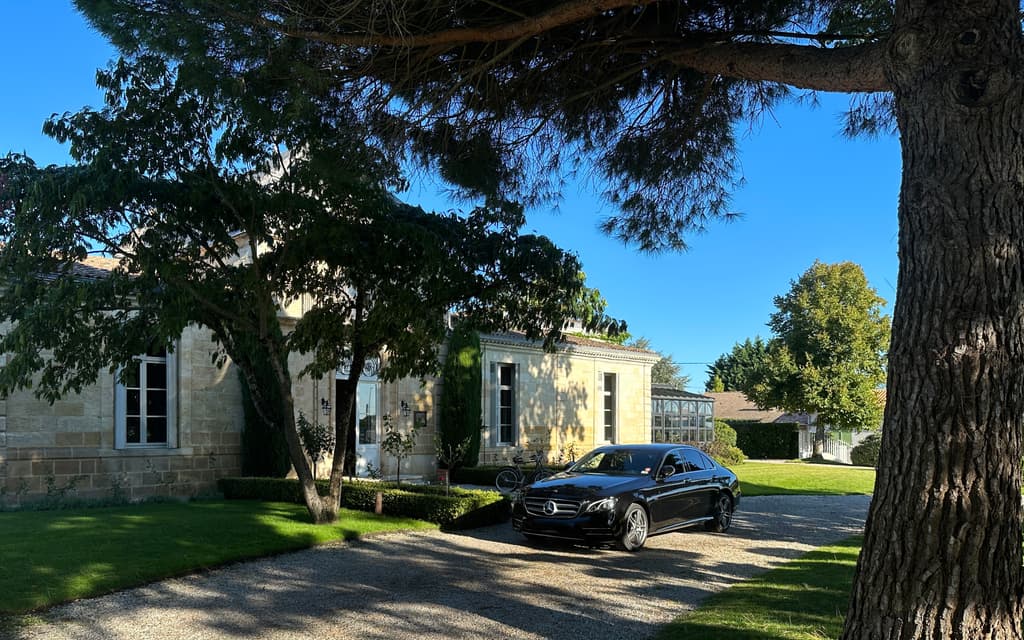 Luxury limousines with chauffeurs at COMO Cordeillan-Bages in Pauillac, VIP service